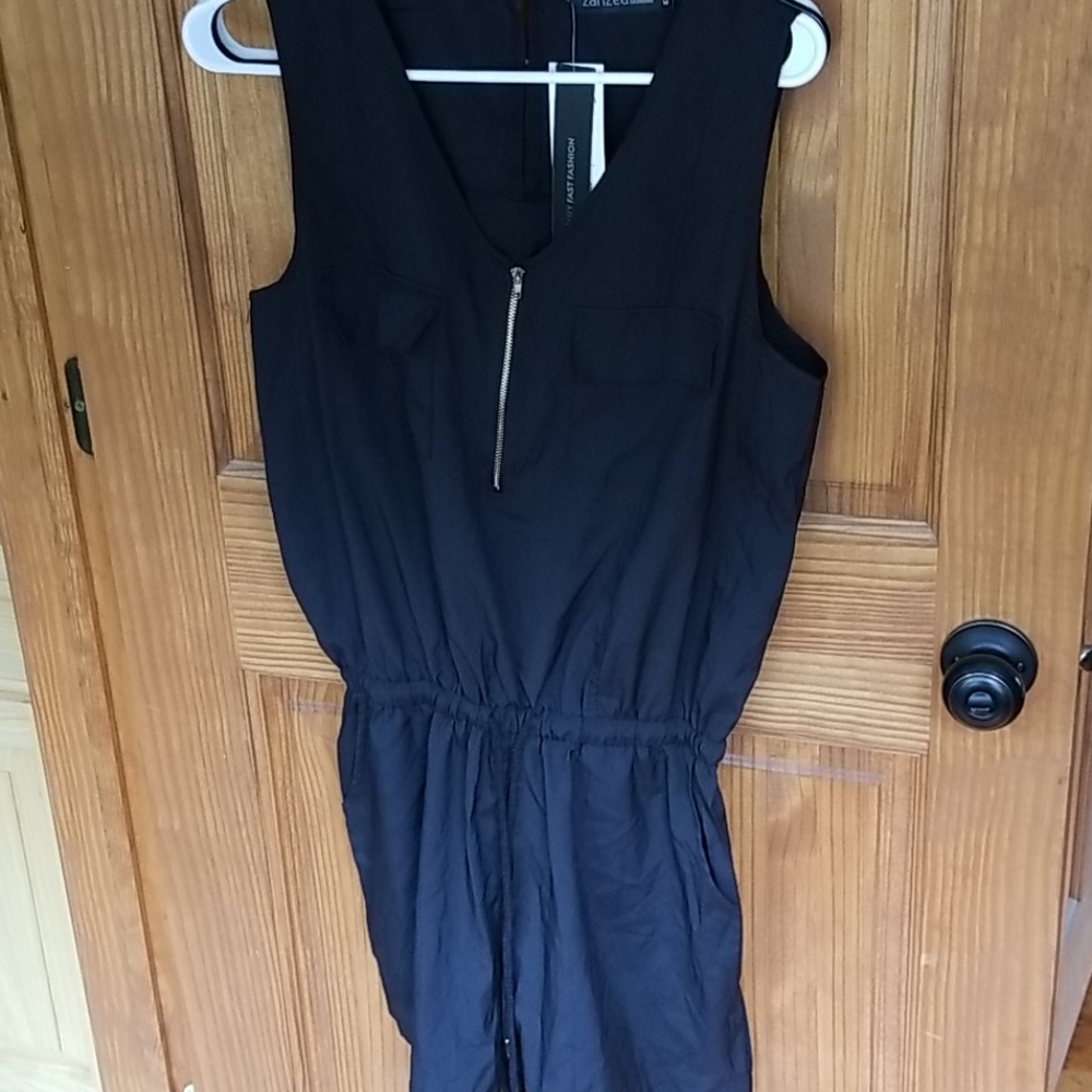 BNWT Ladies Black romper w/zipper Medium